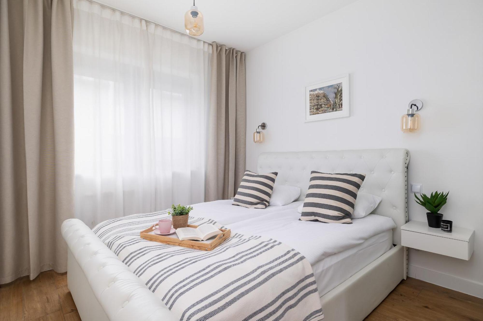 Apartment In Krakow With Parking And Balcony By Noclegi Renters Modlnica Buitenkant foto